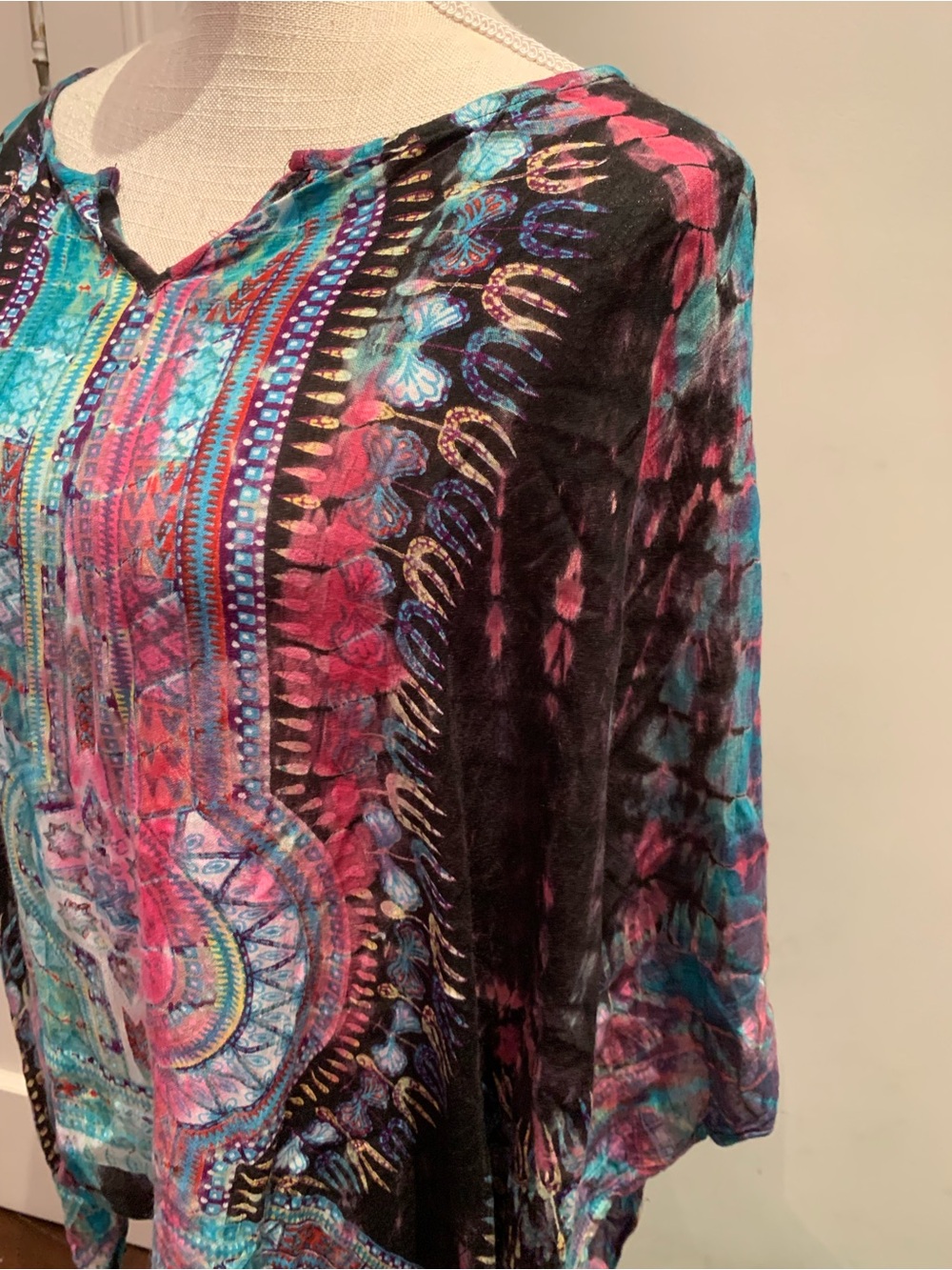 VIBRANT TRIBAL-INSPIRED KAFTAN/COVER UP. EXCELLENT CONDITION! - Picture 6 of 6